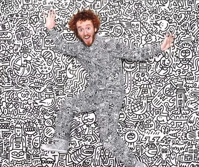 考克斯#小伙子画画月入百万,专家这根本不是画,小伙我承认乱画的