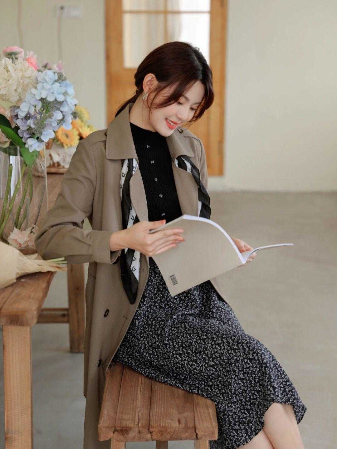 穿搭|秋天风头不减的风衣，里面搭配这几款，时髦又百搭