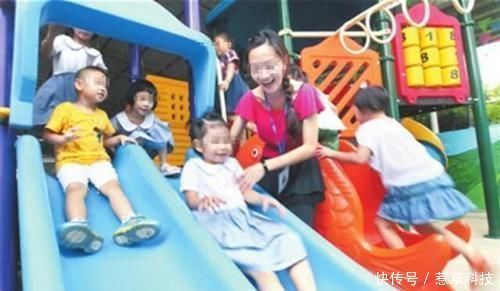 高蛋白|老师发来午餐照，“高蛋白”饭菜惹众怒，宝妈你家孩子吃吗