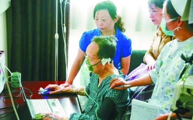 爱国|张抗抗：道德沦丧会加速社会解体！说的很对，爱国，匹夫有责！