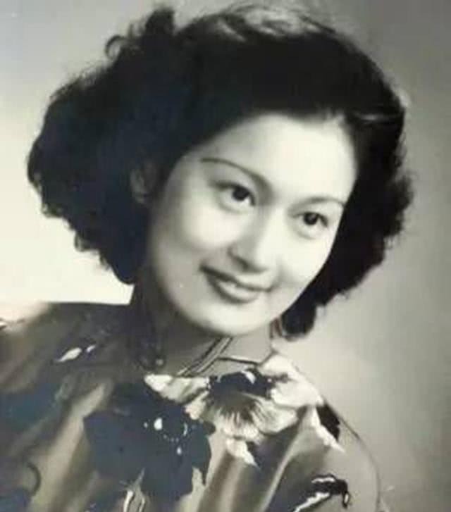 家喻户晓|一位陆军上将，因妻子太漂亮遭人暗杀，后代成为家喻户晓的明星