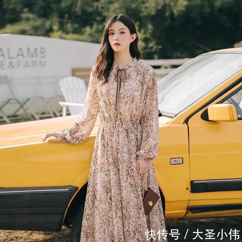 美女|美女街拍:连衣裙合集,每个女孩衣橱里的必备!你喜欢哪一种呢?