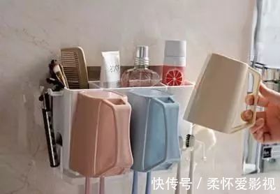 卫生间|老婆不顾家人的反对,卫生间就砌半堵墙,完工后全家都夸她聪明