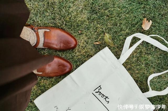 气质|今冬别穿一身黑了!小个子这样穿才气质高级