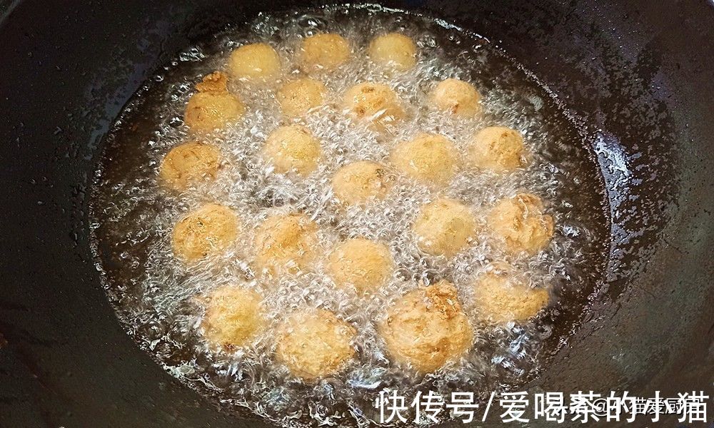香葱葱白|教你番茄豆腐丸子做法，味道酸甜好吃，就连挑食的小孩都很喜欢