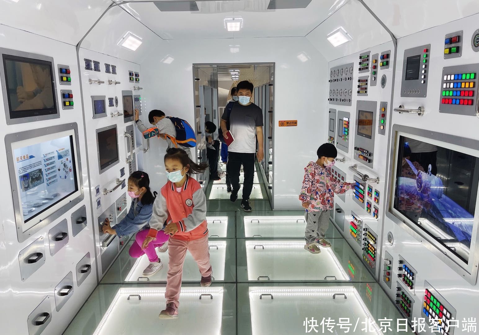 航天日,中国科技馆点燃孩子的航天梦