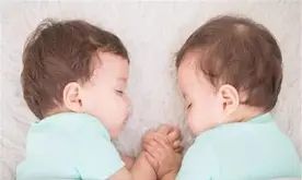 莉莉|宝宝多大能睡“整夜觉”?比家长想的要早,错过了当心天天要哄