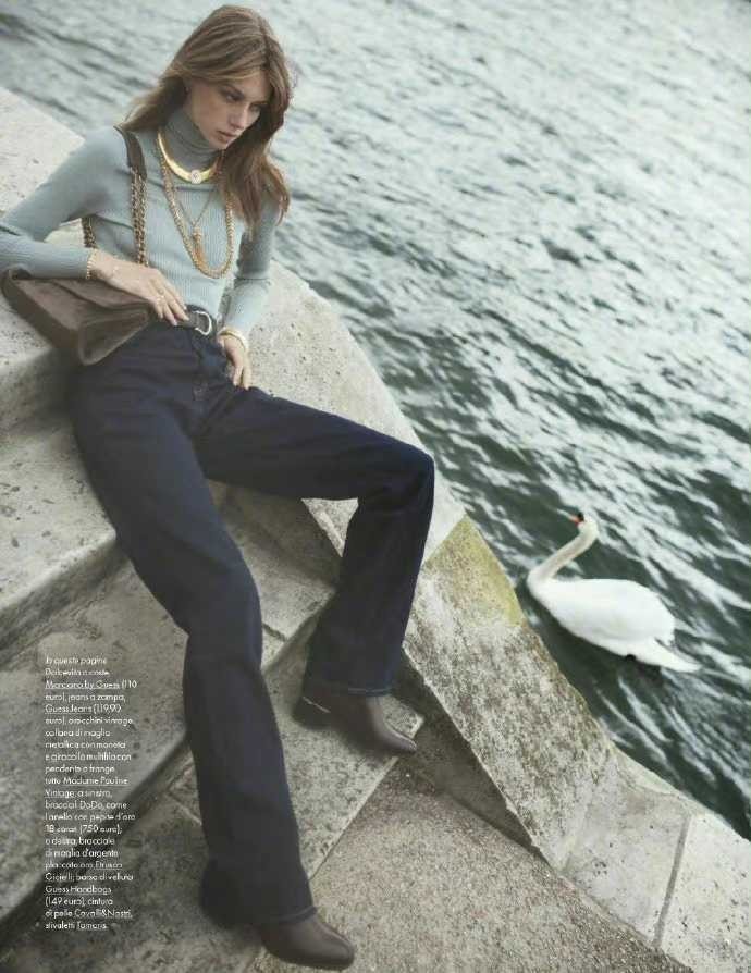 街拍 时髦的巴黎女郎,70年代的慵懒复古风格,随性穿搭散发浪漫情调