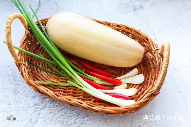 特别|莲藕焯水就发黑,教你1个小技巧,莲藕又白净又爽脆,特别好吃