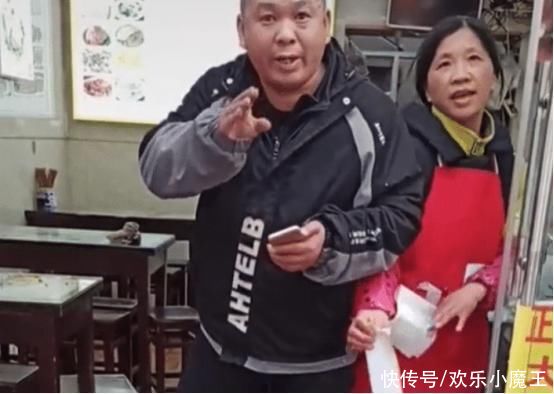 扬州一男子嫌景区饭菜太贵，就和店家起了争执，看路人怎么说