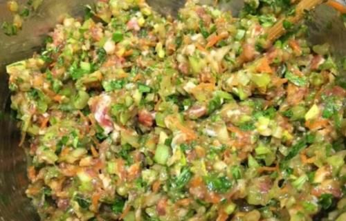  油润|调饺子馅，牢记“2不加3顺序”，保证鲜美入味，油润多汁，太香了