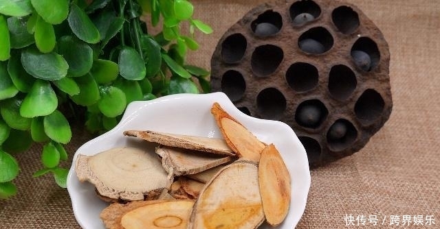 女性50岁以后,若用黄芪泡水喝,或许会收获4个“好处”