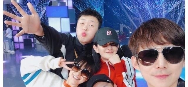 《快樂大本營》因升級停播，何炅謝娜合作新綜藝，易烊千璽待定