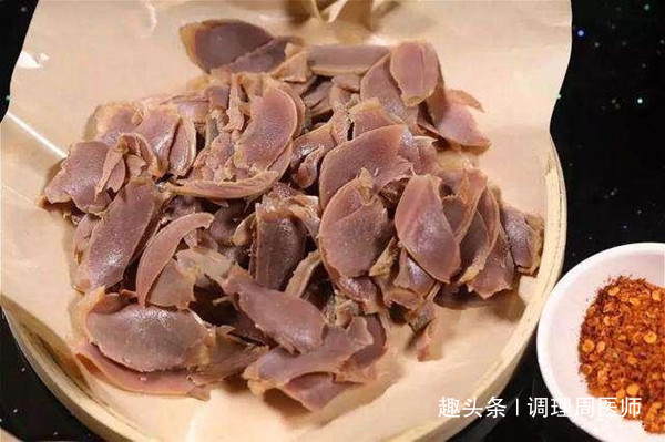 补血|医生建议多吃“补铁菜”，女性补血，孩子改善视力，眼睛更明亮