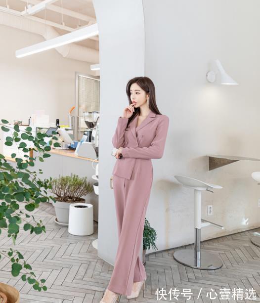 孙允珠|女神孙允珠高清时尚搭配:璀璨萤纱水溶浅粉色气质西装