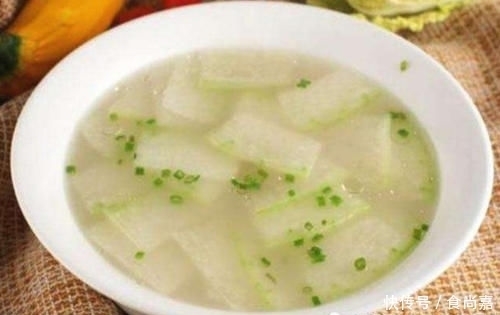 胖人晚餐多喝此汤,排出毒素,燃烧脂肪,赘肉不见了,越吃越瘦