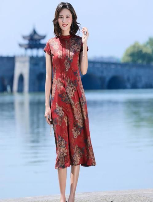 上了年纪的女性，建议多穿这4种颜色的衣服，爱美的别错过了