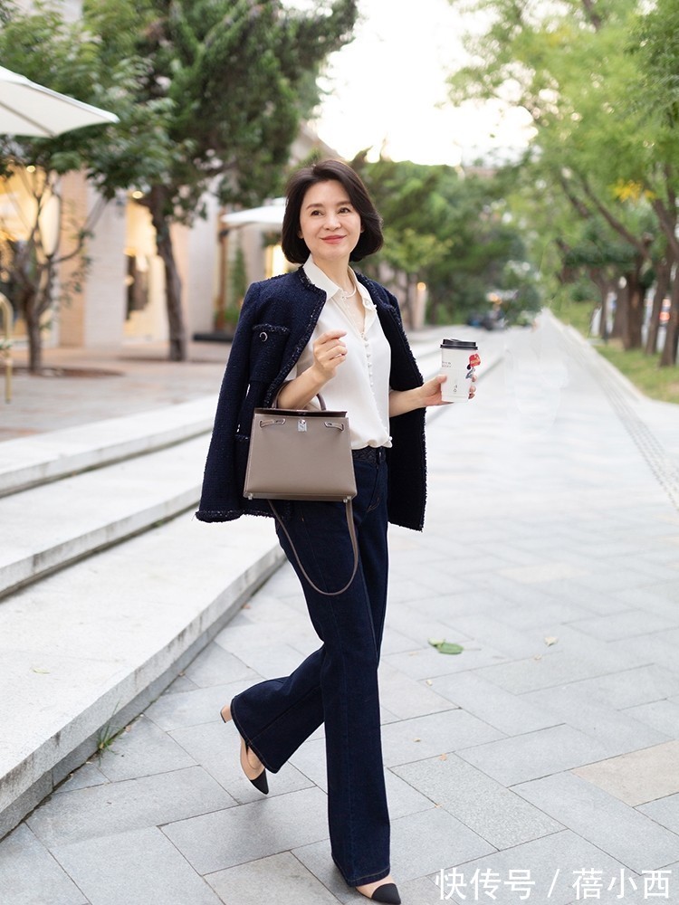 秋季|女人到了四五十岁,秋天穿外套选这6件超百搭,得体时髦又显气质