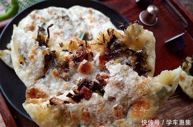 自从学会做这饼,我家一周吃3回,又香又脆,放凉了也不硬!