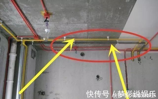 新房|水管走顶就是“骗局”一时听了我家亲戚忽悠,结果新房全都被毁