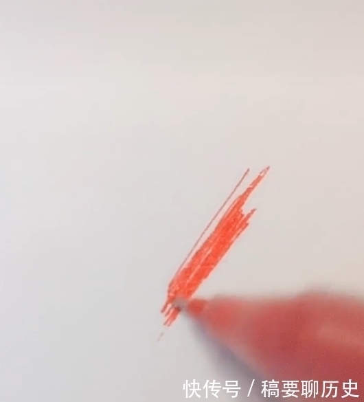 人物#美术生画人物,线条流畅笔风潇洒,看到成画:讨厌,吓我一跳