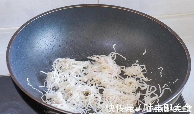 农村大伯每天拿它当饭吃，城里人想吃只能咽口水，真羡慕