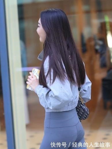 紧身 宽松夹克配紧身运动裤,时尚的运动,尽显青春气息!