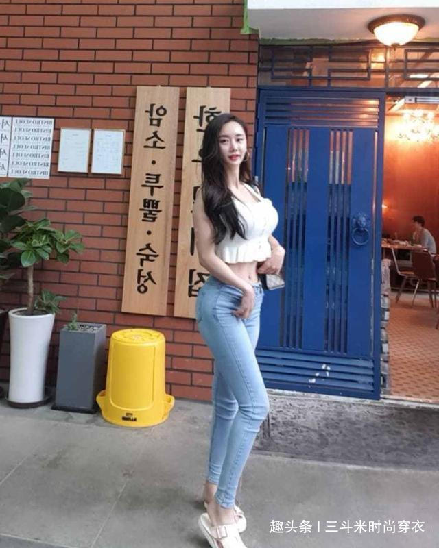 牛仔裤 紧身牛仔裤气质女神,简单干练搭配,散发高贵女人味!