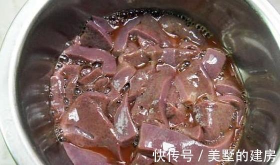 搅拌均匀|洗猪肝别直接用水洗,相当于吃毒素,再加一步,脏东西自动跑出来