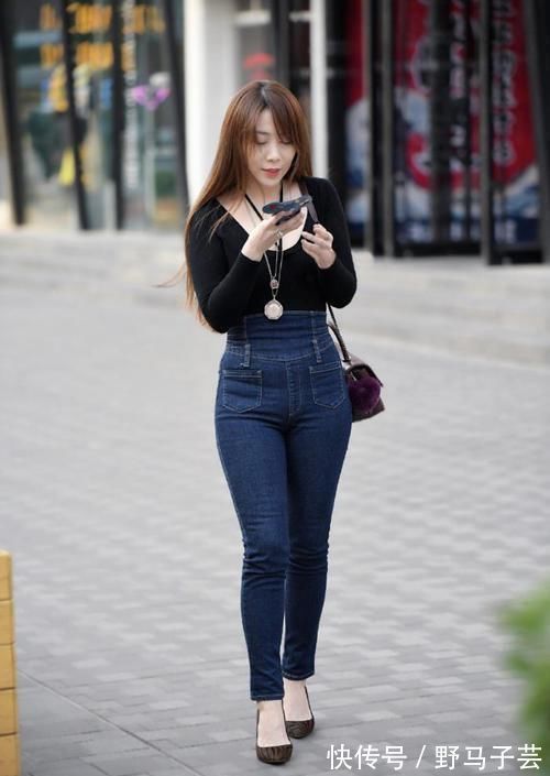 高腰 微胖女孩还是选择高腰的裤子比较显高,而且不会显得人胖