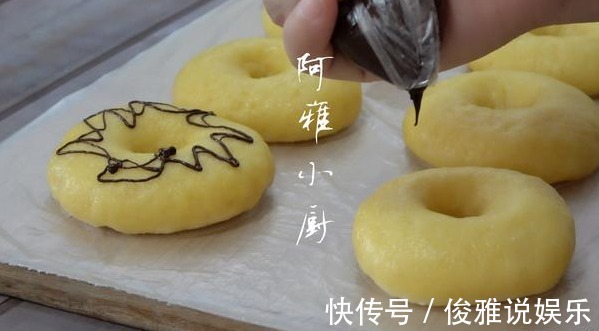玉米面最好吃的做法,比蛋糕还好吃,粗粮中的精品,孩子一次吃俩