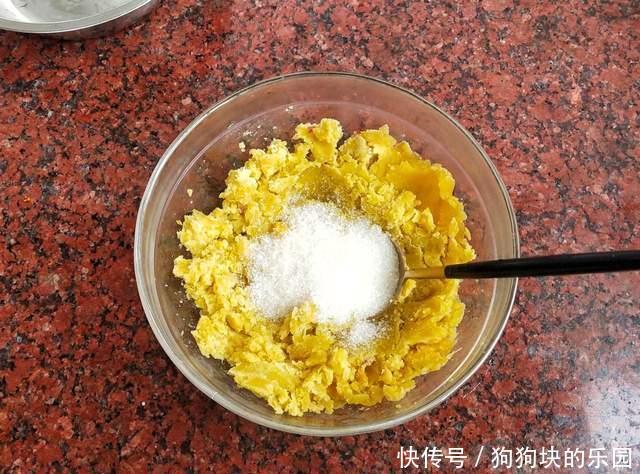 早餐|早餐不用挖空心思,试试红薯饼,香甜软糯,不发面不醒面,直接烙