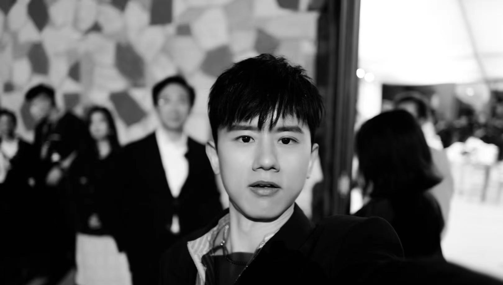 芒果衛(wèi)視再出王炸，上線一天三網(wǎng)摘冠，譚詠麟直呼太爽了