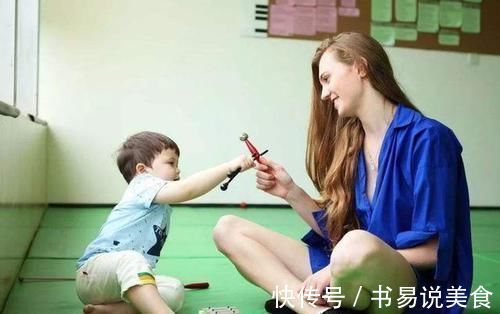 对手机|5岁男童长期玩手机,黑眼珠逐渐“消失”,医生很难恢复