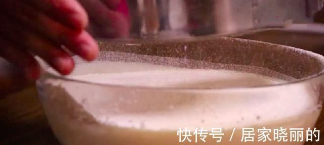 无水蜂蜜脆皮蛋糕的详细做法,外皮酥脆,不加一滴水,非常好吃!