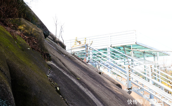 梅岭狮子峰，南昌第一山，怪石奇洞不输黄山，悬崖秋千、滑翔伞、玻璃漂流个个刺激