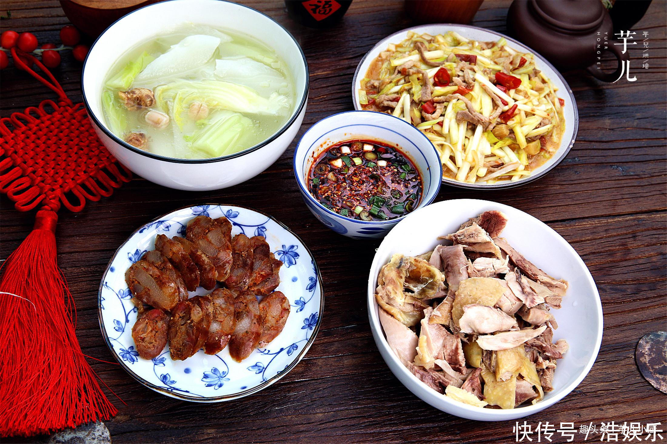 一家三口的午餐,虽然简单了些,温馨美味,全家吃得很满足,真香