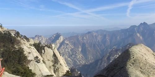 被誉为奇险第一山的华山，到底有多险峻，看完不敢去