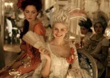 死刑|法国王后被判死刑，在断头台踩到刽子手的脚，说了一句话太经典