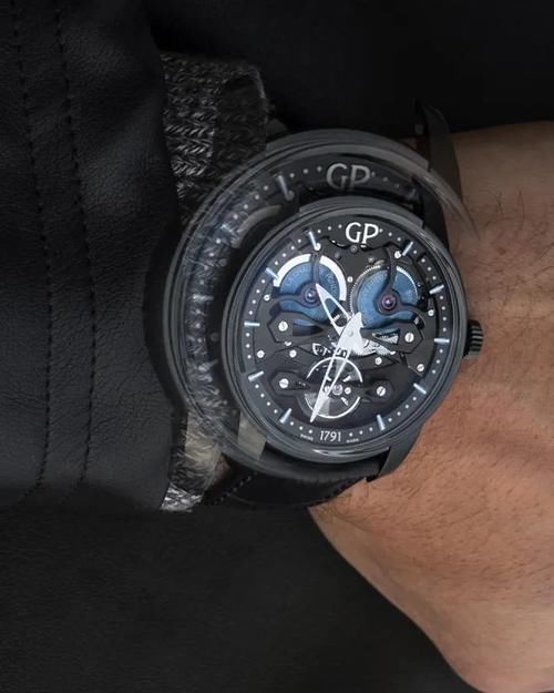 从时代演变看,究竟戴多大尺寸手表合适?