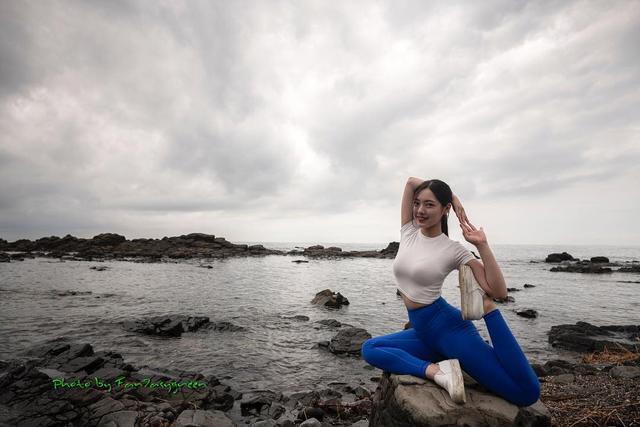 瑜伽|韩国“瑜伽女王”身材曼妙凸凹有致,6个静态拉伸增强身体柔软度