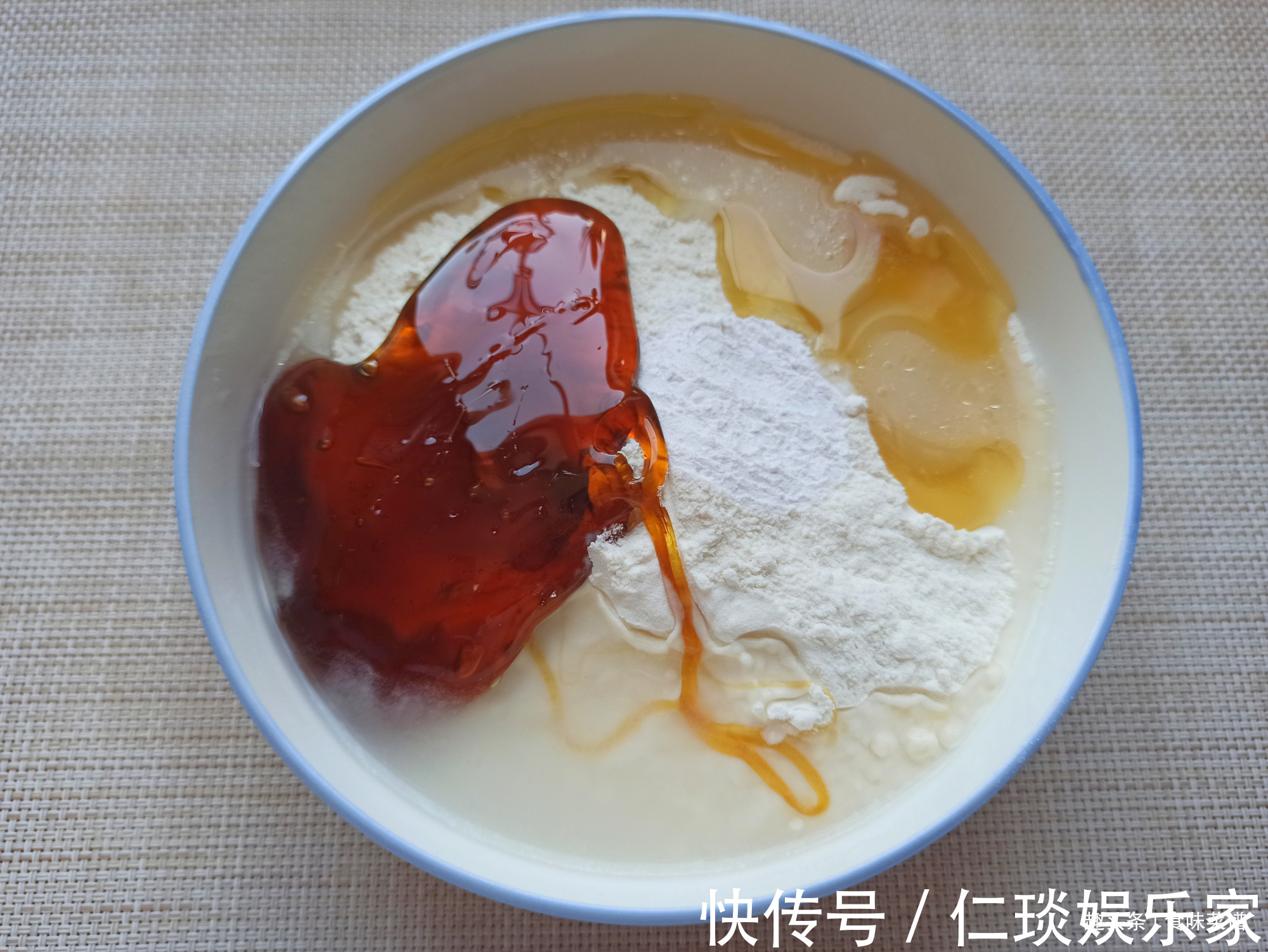 15年前最火的零食,小时最爱,不夸张地说我的蛀牙,全拜它所赐