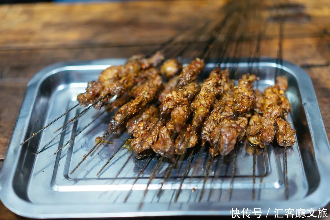 回民|西安最靠谱吃喝攻略:本地人告诉你,才不去回民街!