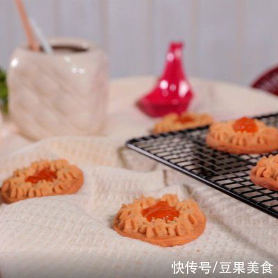 酥软|精致酥软的果酱曲奇教程来啦~在家也能做！还能变换你喜欢的口味