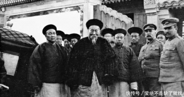 看望|溥仪出狱后,看望当年他的太监,太监1句话让他胆颤心惊