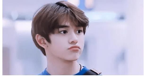 黃旭熙自從出事之后，永久退出了跑男錄制，看來他也受到了懲罰