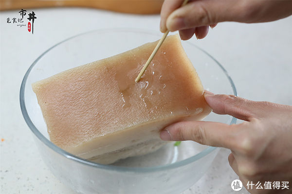 梅菜扣肉端上桌，这做法软烂浓香，入口即化