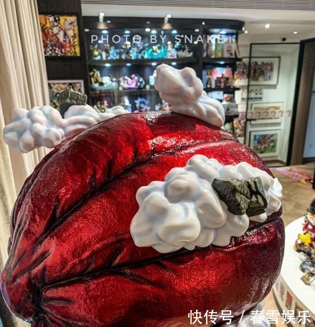建筑物|粉丝晒路飞四档手办,大猿王枪造型霸气,背景墙彰显豪气