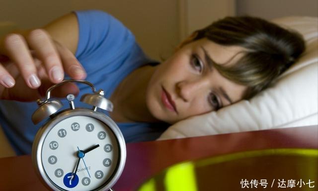 睡眠时间|两位院士强调:牛奶加1物,有效改善睡眠,睡觉安稳失眠不扰