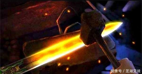 随葬的一把金柄铁剑,是墓主盗墓所得,专家:铁才是无价之宝